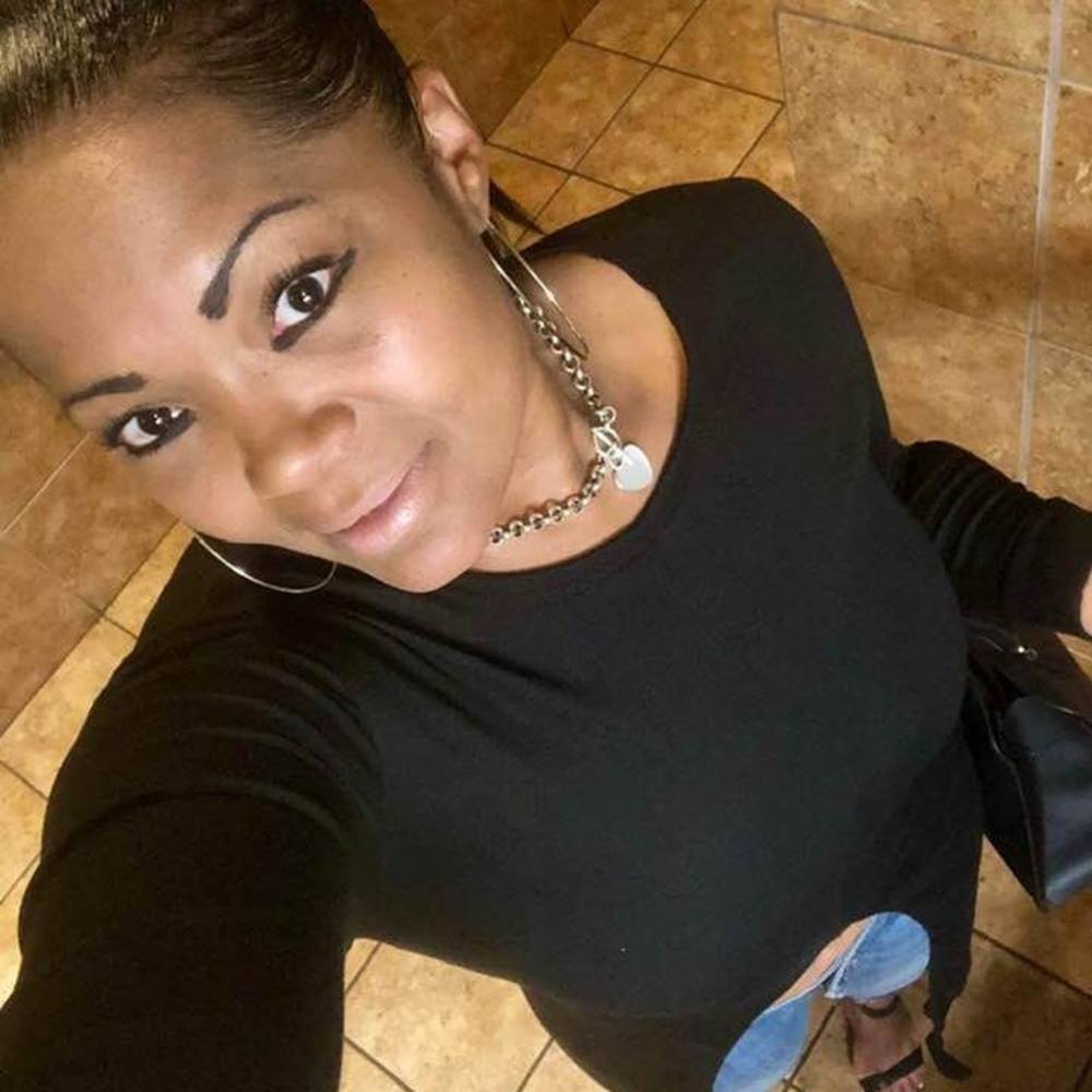 Meet your Posher, Raquel